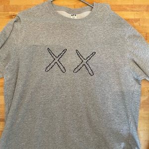 Kaws uniqlo crewneck